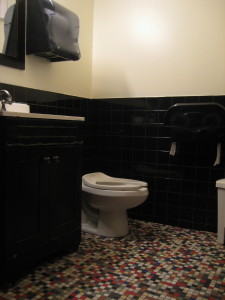 BB King small dressing room bathroom