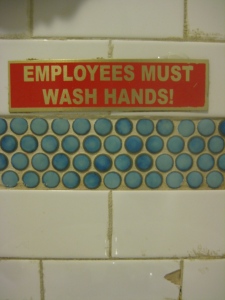 Silvana says EMPLOYEES MUST WASH HANDS
